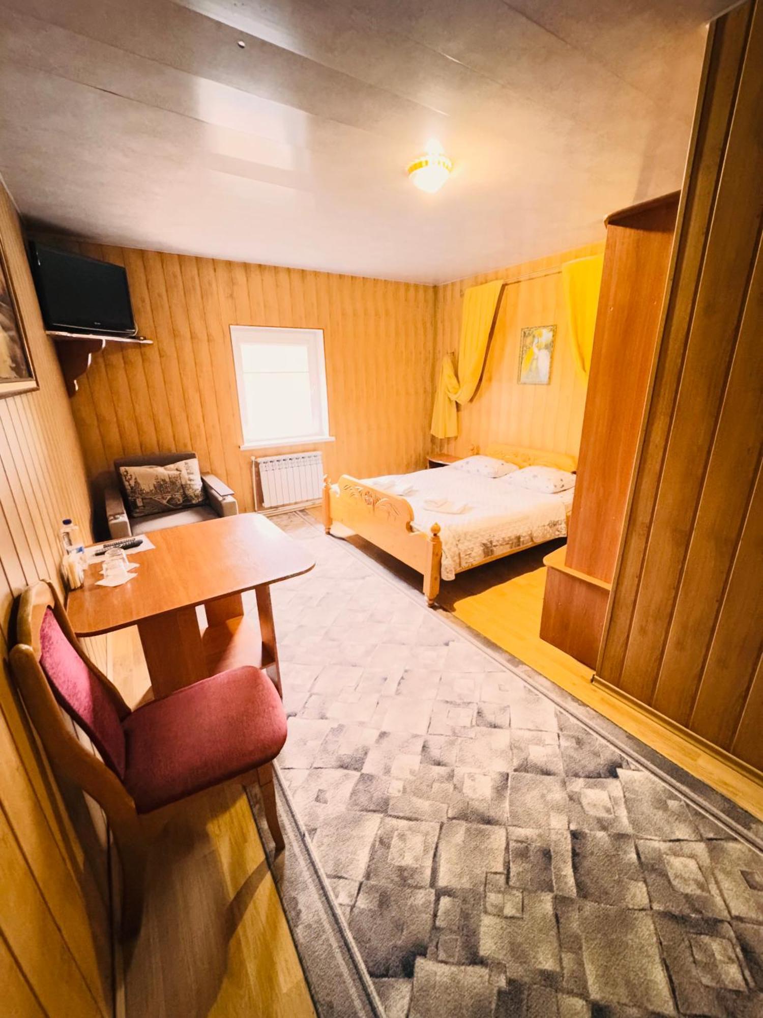 Pid Yavorom Hotel Drogomirchany ภายนอก รูปภาพ