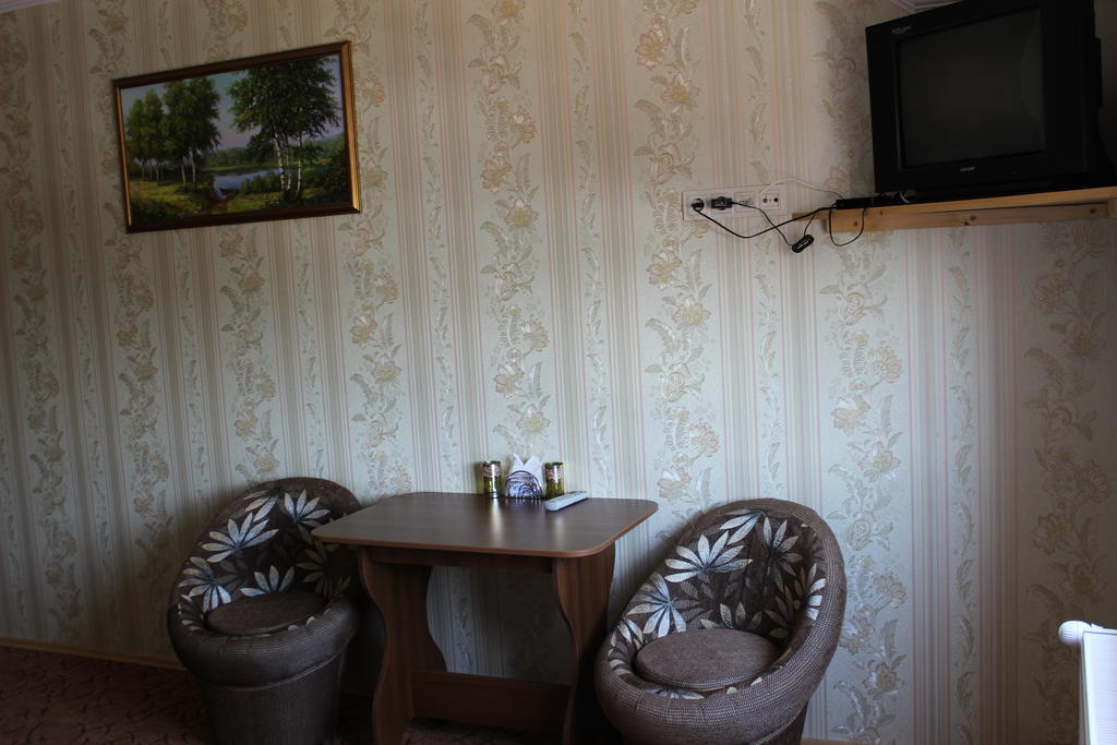 Pid Yavorom Hotel Drogomirchany ห้อง รูปภาพ